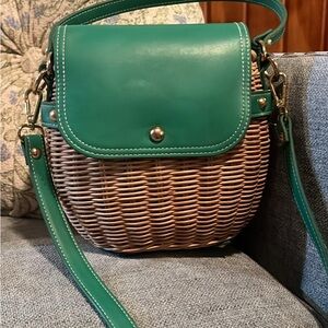 Tommy Bahama Woven Rattan Crossbody Bag with Green Leather Flap